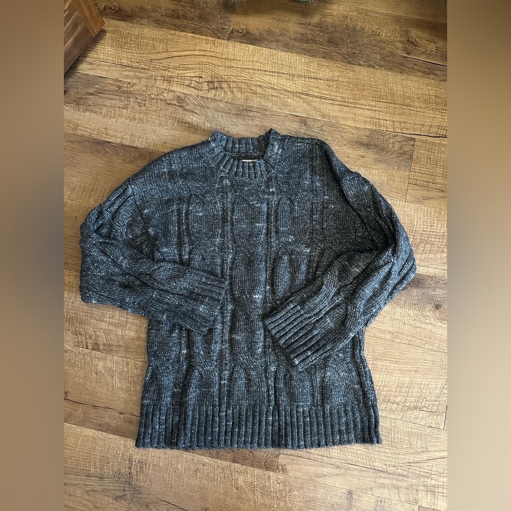 AE sweater - Picture 2 of 3